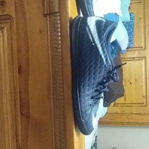 Indoor soccer shoes